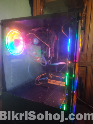 Gaming PC and ViewSonic monitor 21 inch